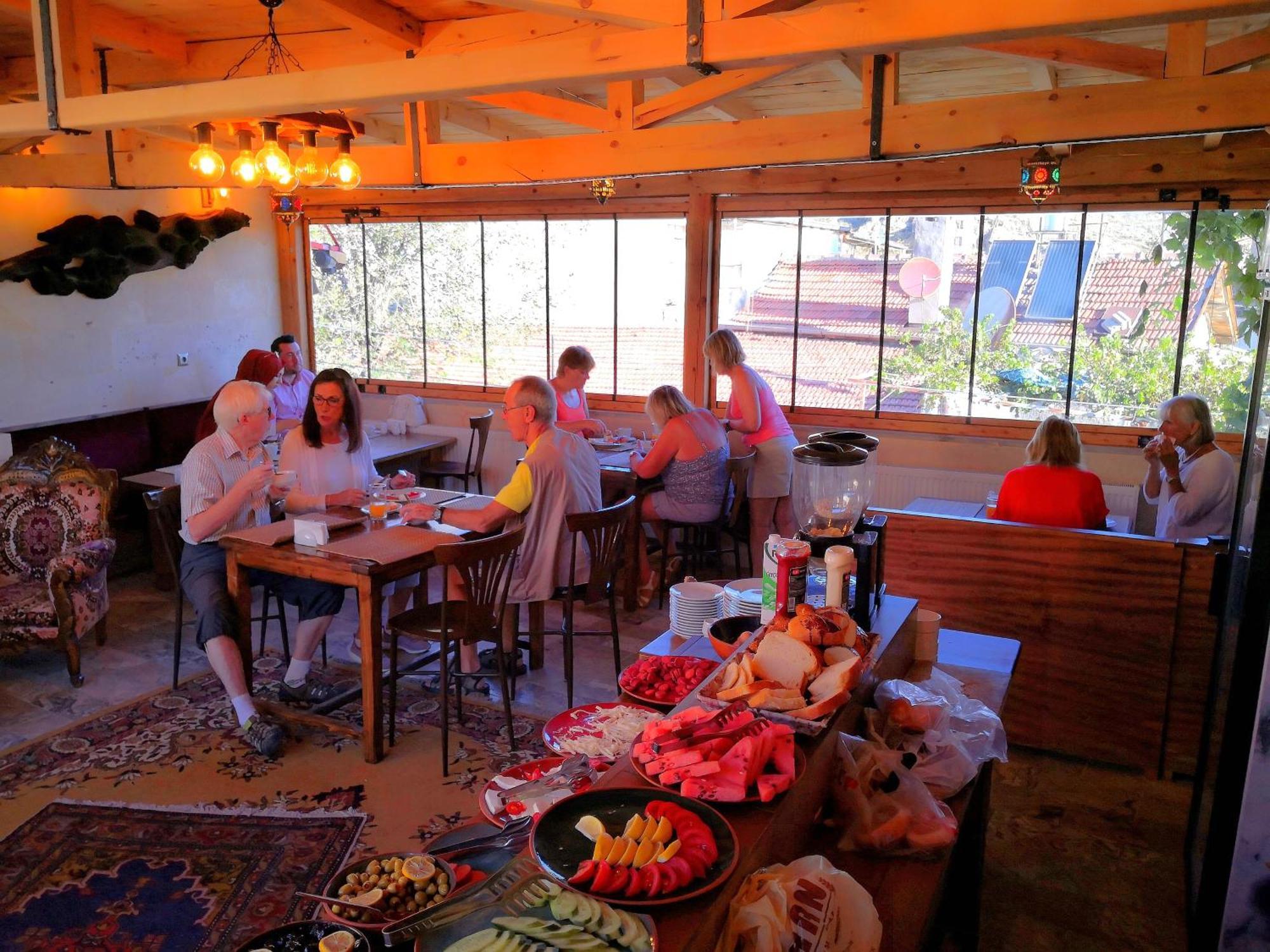 Larissa Cave Hotel نفسهير المظهر الخارجي الصورة